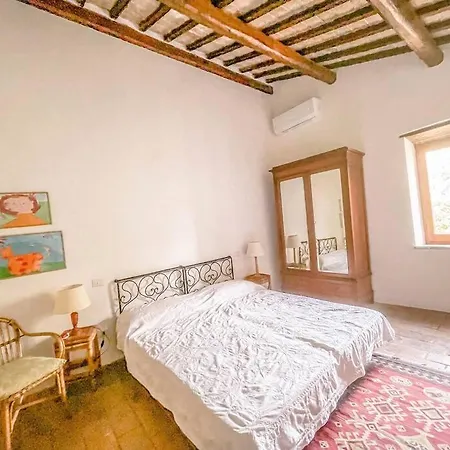 Umbrian With Pool Villa