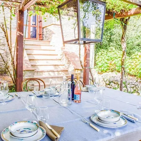 Umbrian With Pool *